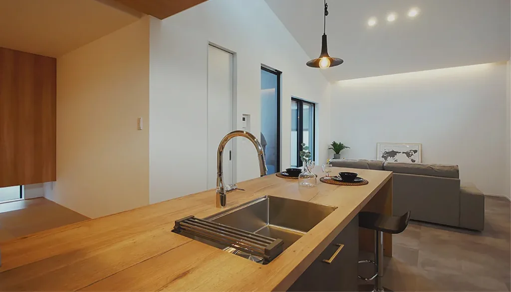 「木と暮らす、平屋の時間」